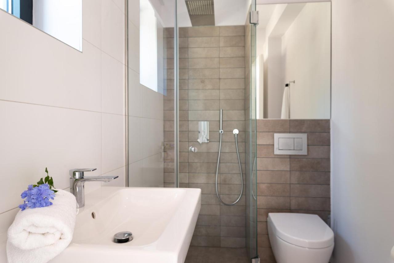 Myzen Villa Asana & Villa Kenshya ซิโวตา ภายนอก รูปภาพ
