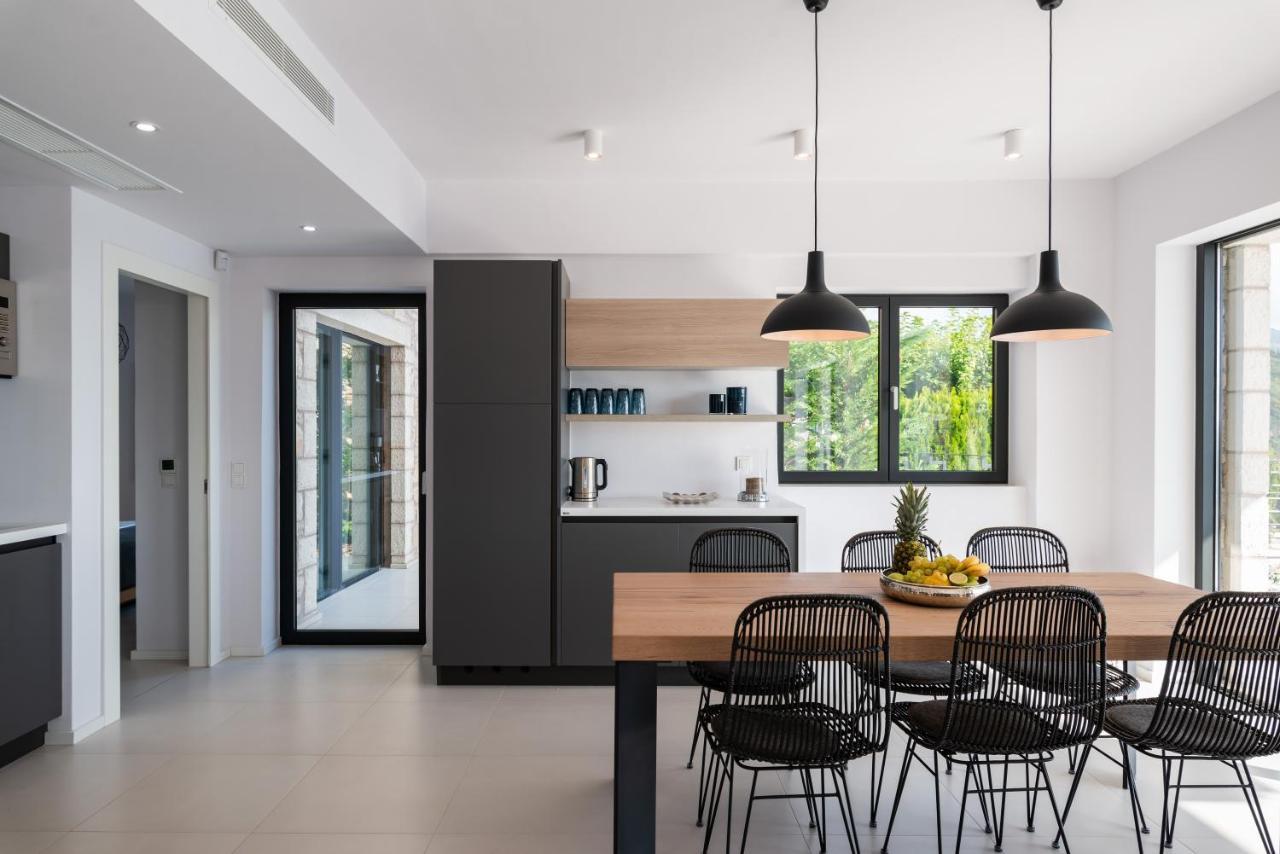 Myzen Villa Asana & Villa Kenshya ซิโวตา ภายนอก รูปภาพ